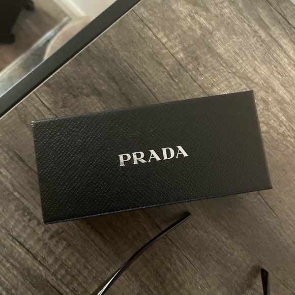 Prada glasses - Picture 3 of 5